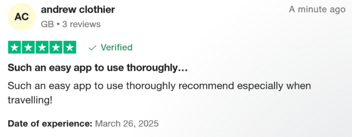 Skjermbilde av en Nomad-anmeldelse på Trustpilot fra en bruker som sier de var fornøyd med Nomad-appen